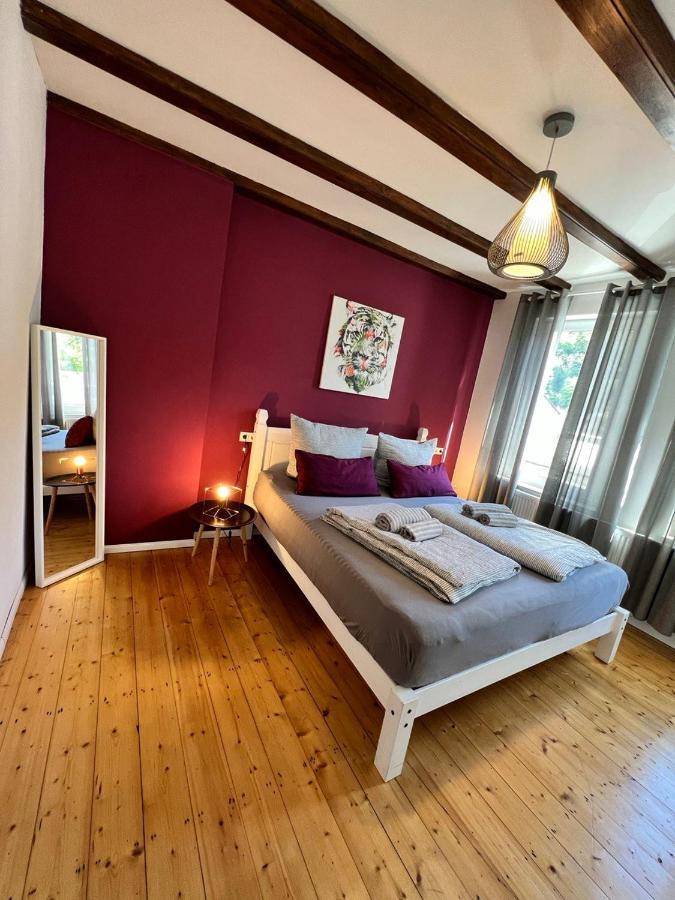 O&W Ferienhaus Mit Pool Naehe Nuerburgring, Adenau Exteriör bild
